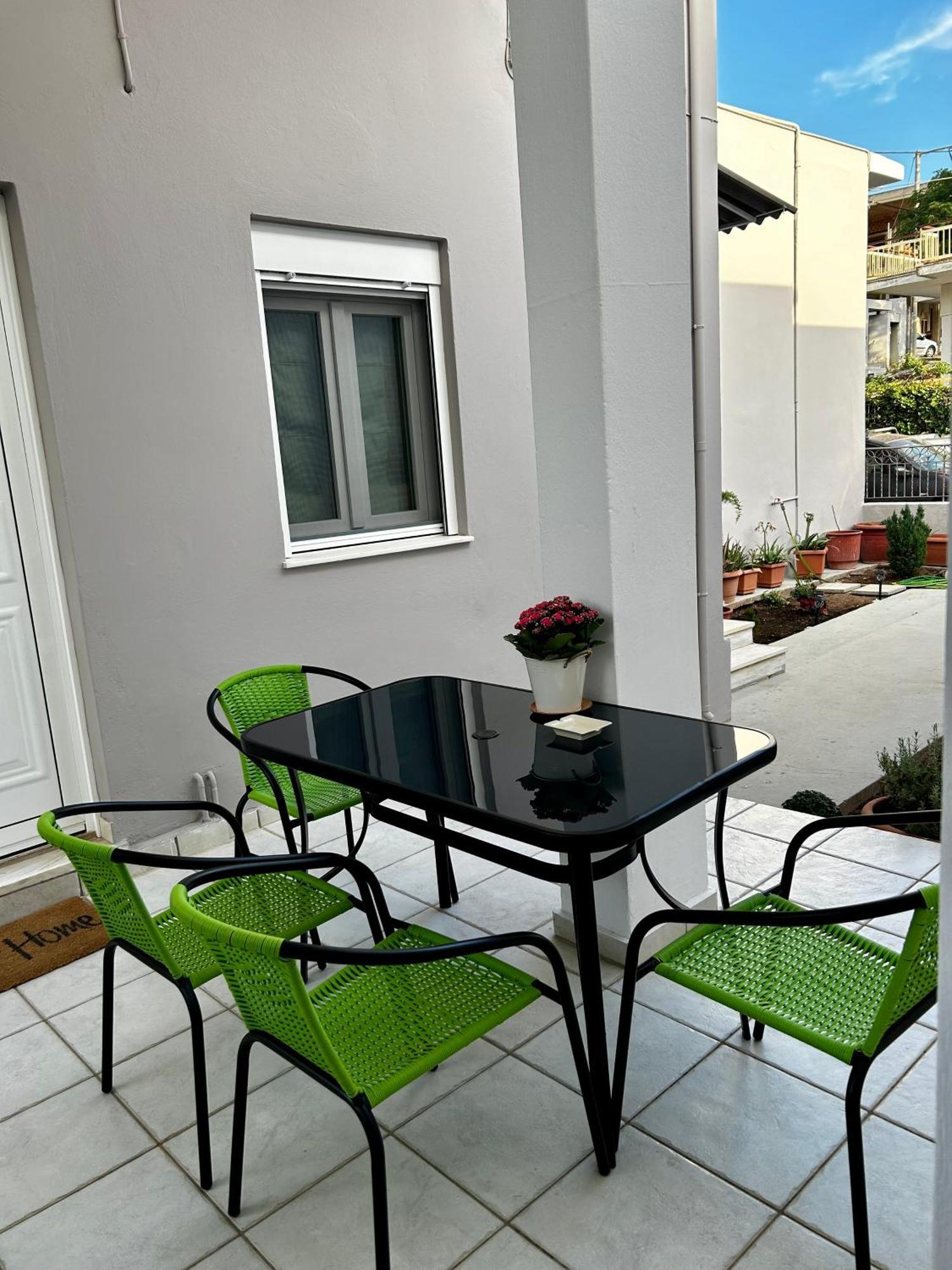 Flower House In Koropi-Near Airport מראה חיצוני תמונה